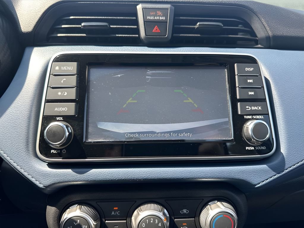 Used 2025 Nissan Versa SV image 17