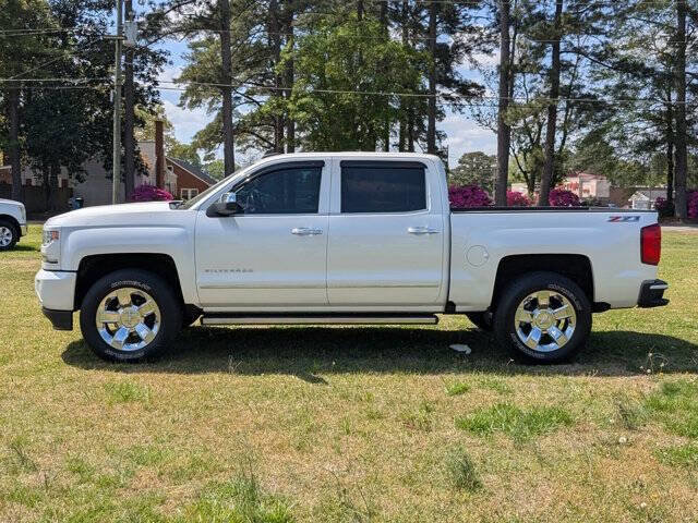 Used 2017 Chevrolet Silverado 1500 LTZ Z71 w/ LTZ Plus Package AWD/4WD image 6