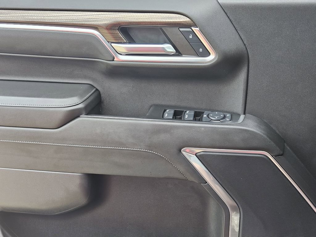 Used 2024 Chevrolet Silverado 1500 LT w/ Z71 Off-Road Package image 28