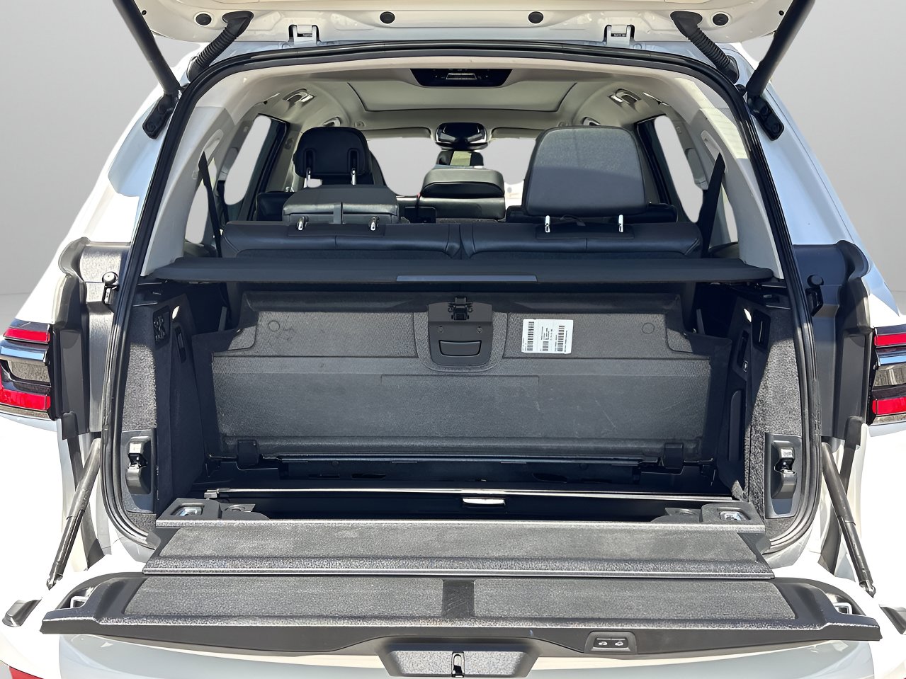 Used 2025 BMW X7 xDrive40i image 8