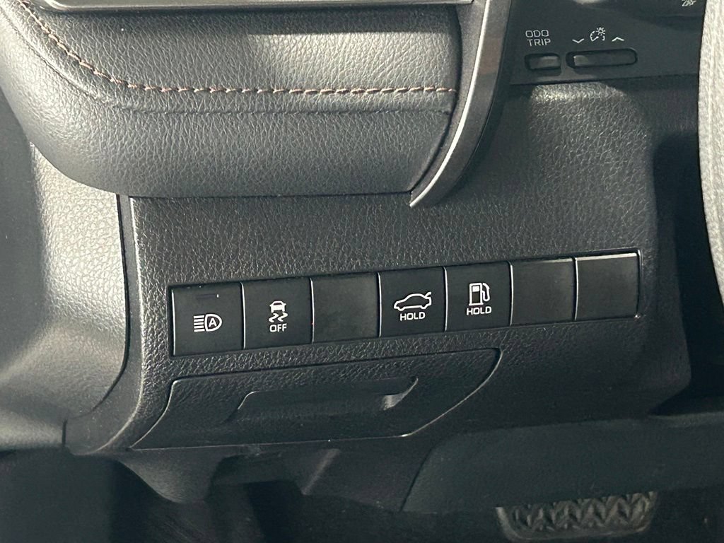 Used 2020 Toyota Camry LE FWD image 24