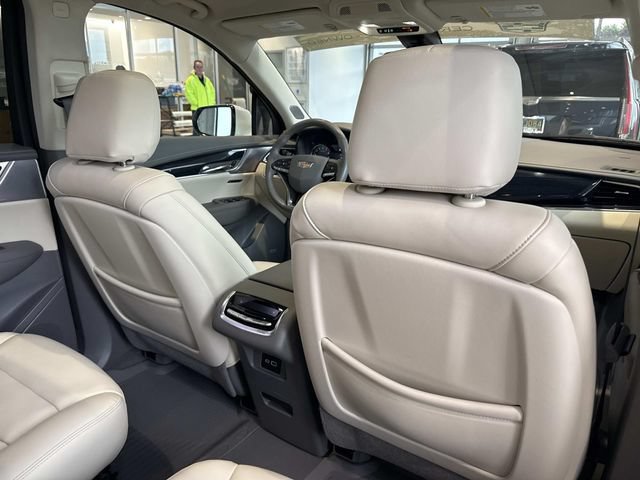 Certified 2024 Cadillac XT6 Premium Luxury w/ LPO, Floor Liner Package AWD/4WD image 24