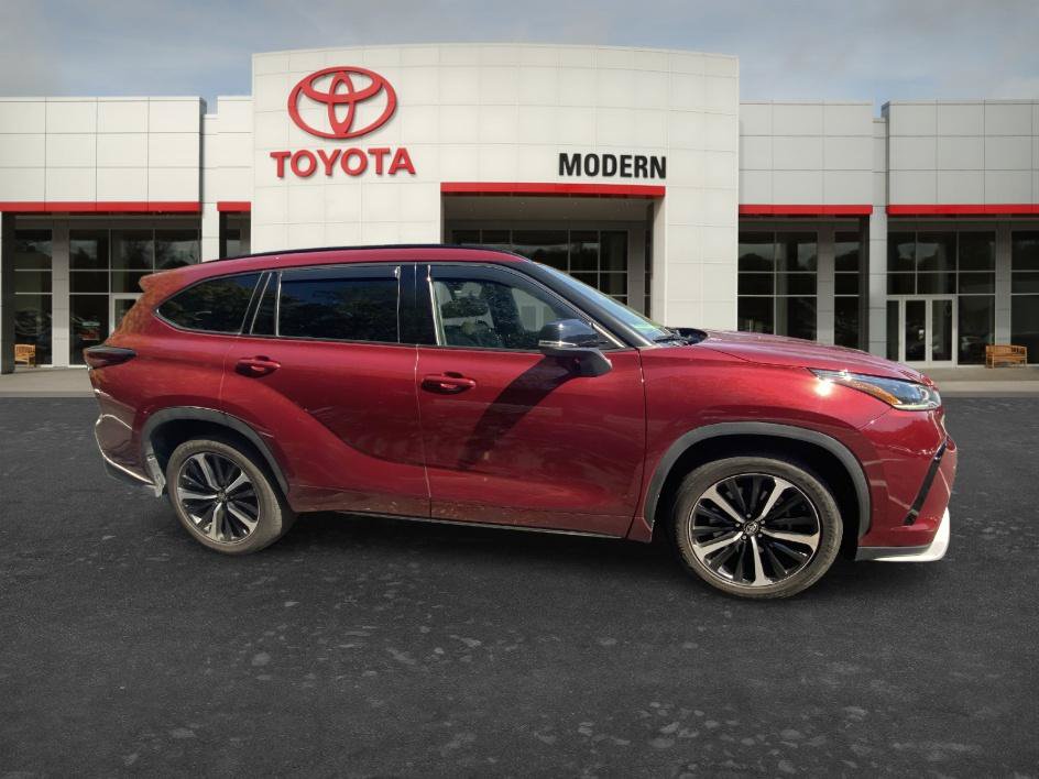 Used 2021 Toyota Highlander XSE FWD image 20