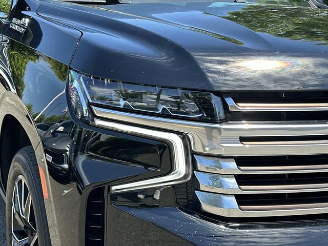 Used 2023 Chevrolet Suburban High Country w/ Premium Package AWD/4WD image 6