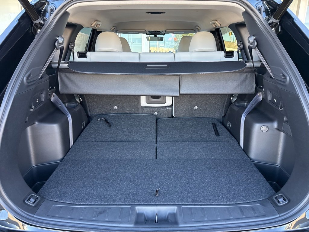 New 2025 Mitsubishi Outlander SE image 27