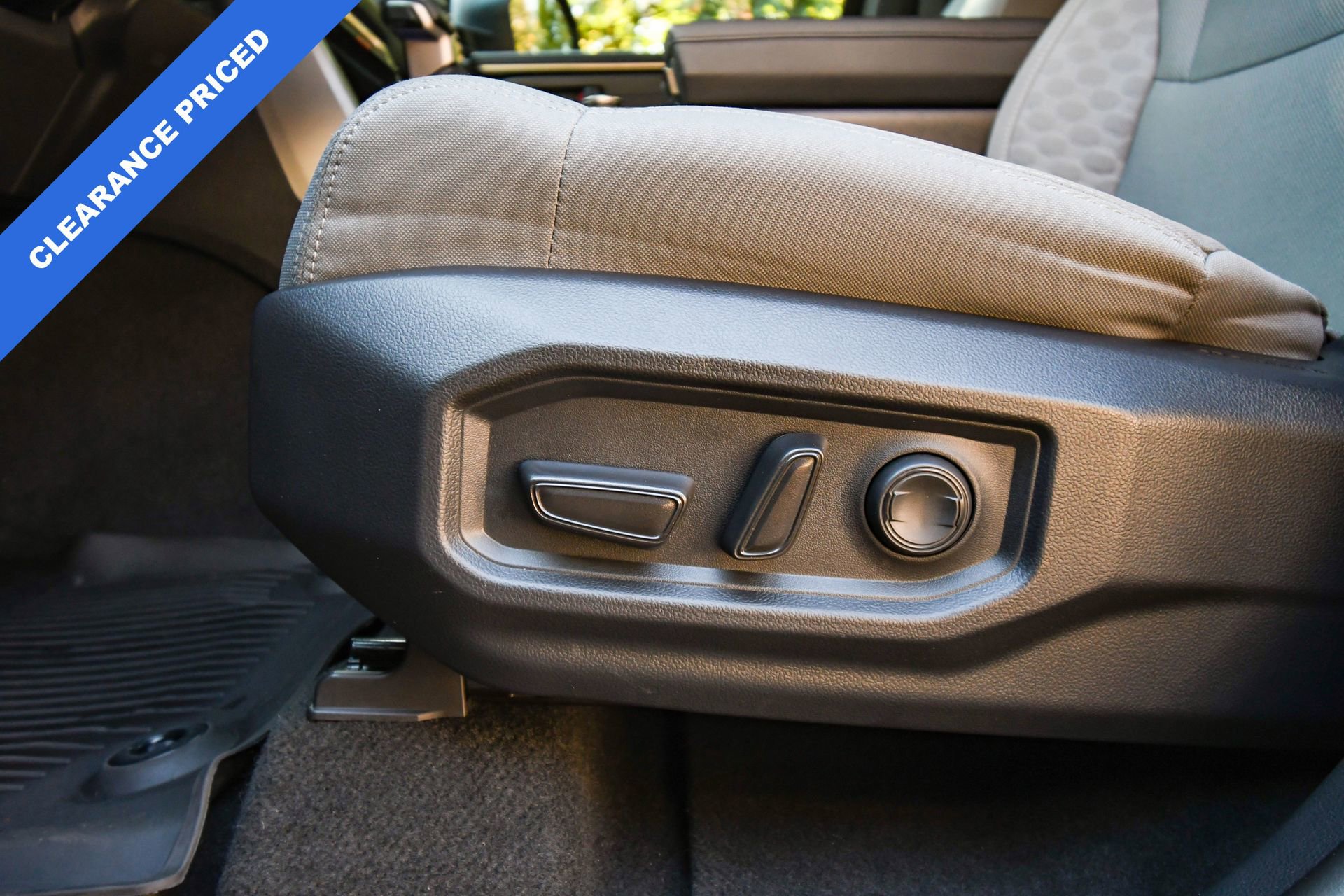 Used 2025 Toyota Tundra SR5 image 41