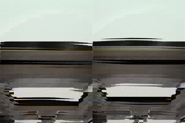 Used 2018 Jaguar XJ L Portfolio image 16