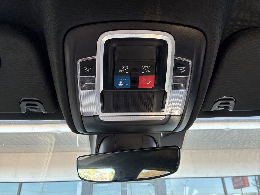 Used 2024 RAM 1500 Laramie image 19