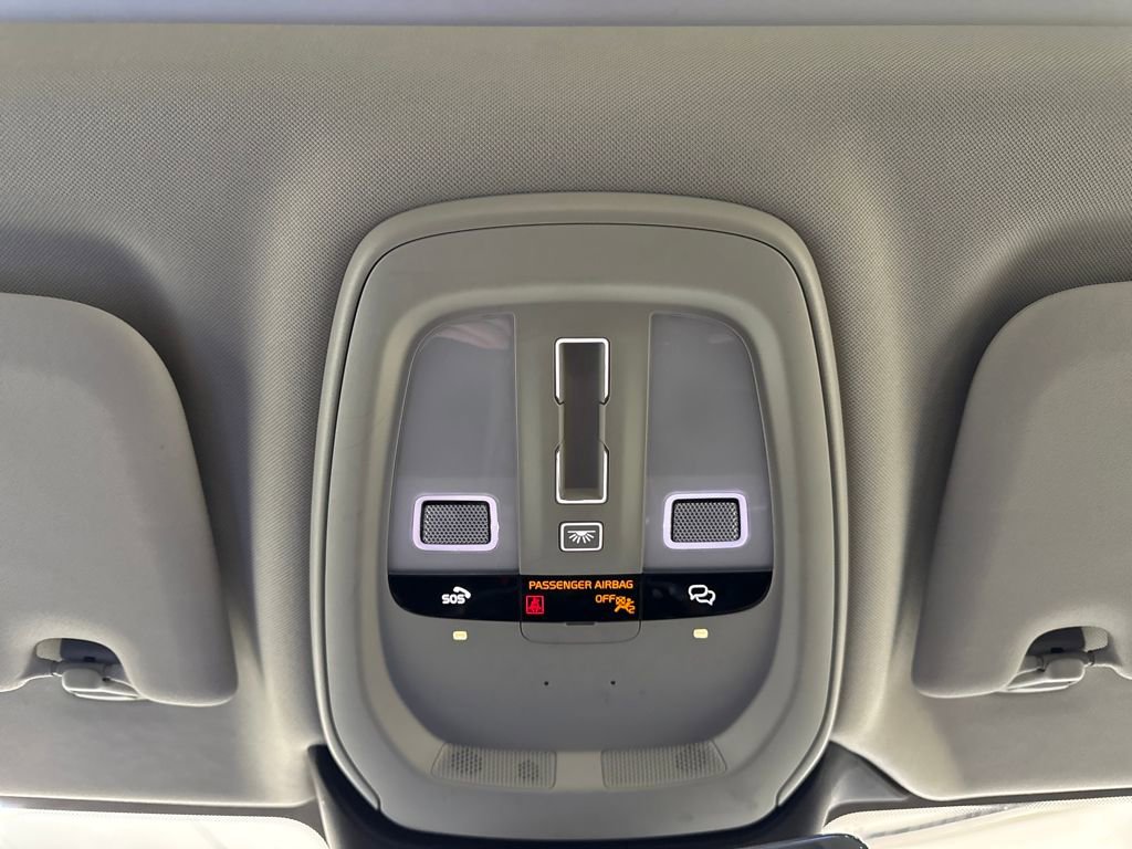 Used 2024 Volvo S60 B5 Plus image 20