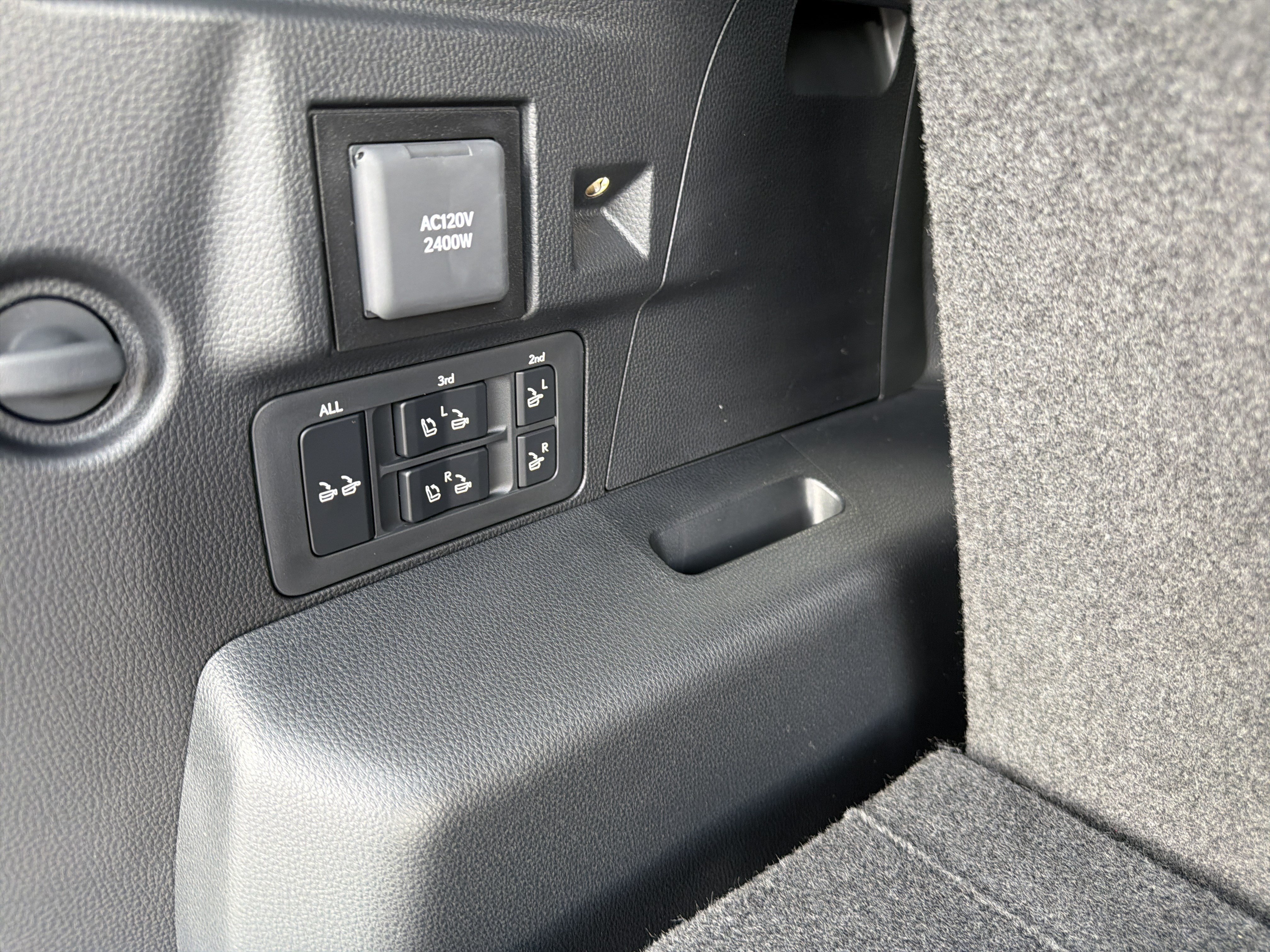 New 2026 Lexus LX 700h Luxury AWD/4WD image 36