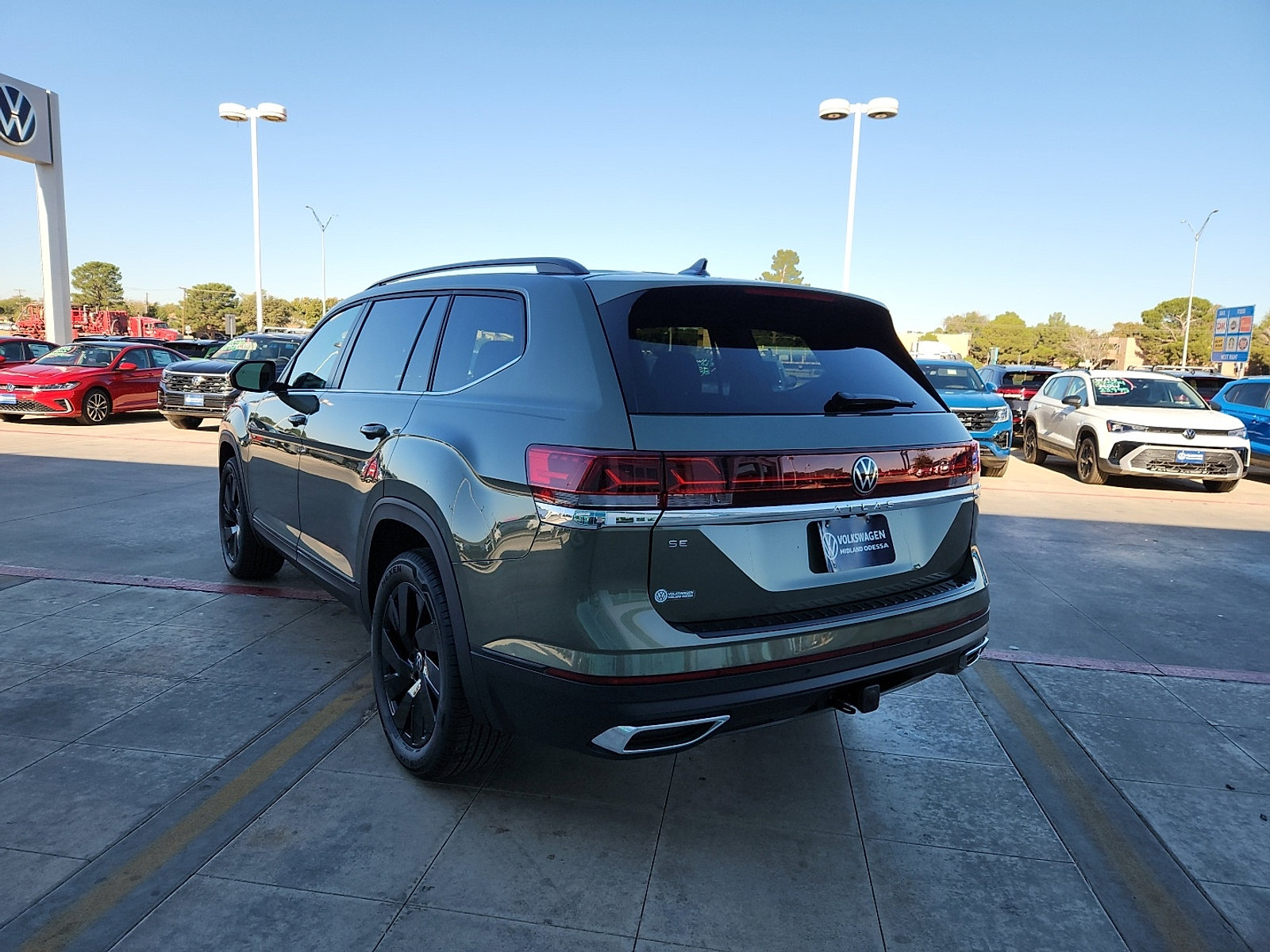 New 2026 Volkswagen Atlas SE image 5