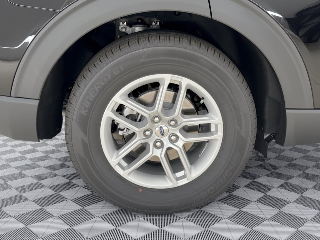 New 2027 Ford Explorer Active RWD image 13