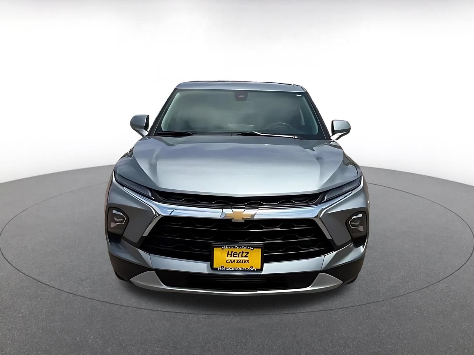 Used 2025 Chevrolet Blazer LT FWD image 4