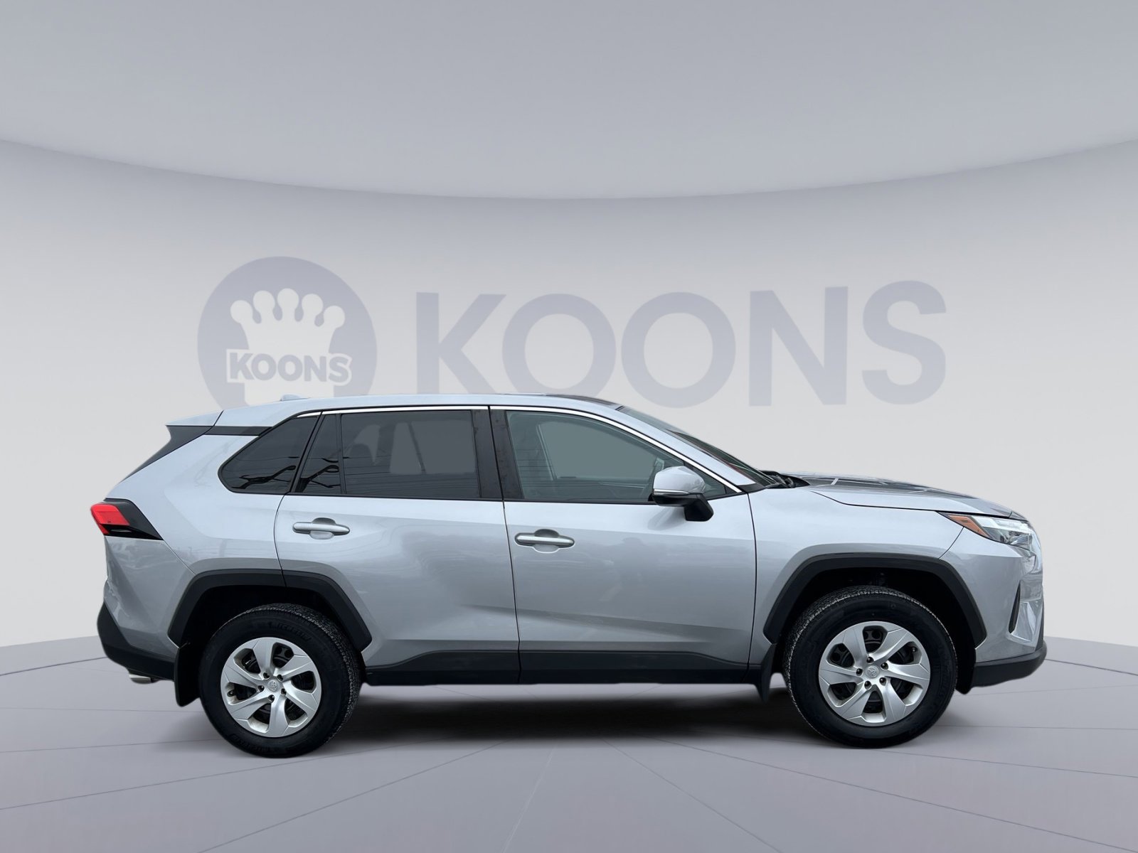 Used 2023 Toyota RAV4 LE image 8