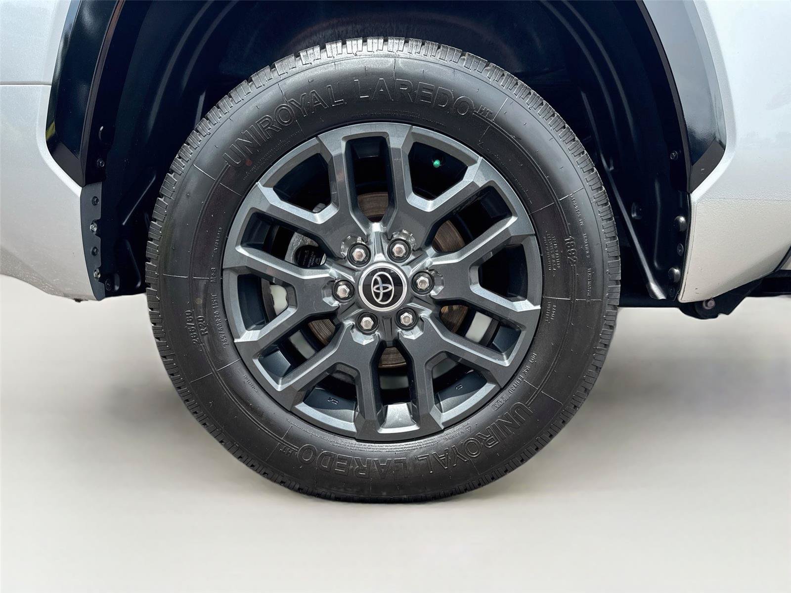 Used 2022 Toyota Tundra Platinum AWD/4WD image 35