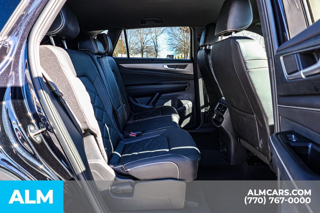 Used 2025 Volkswagen Atlas Cross Sport SE image 23