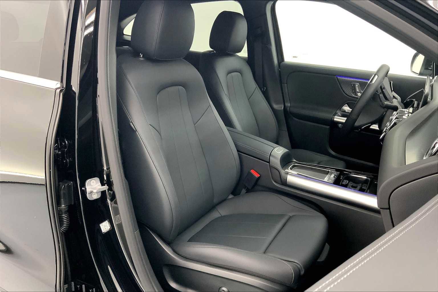 New 2026 Mercedes-Benz GLA 250 GLA 250 image 2