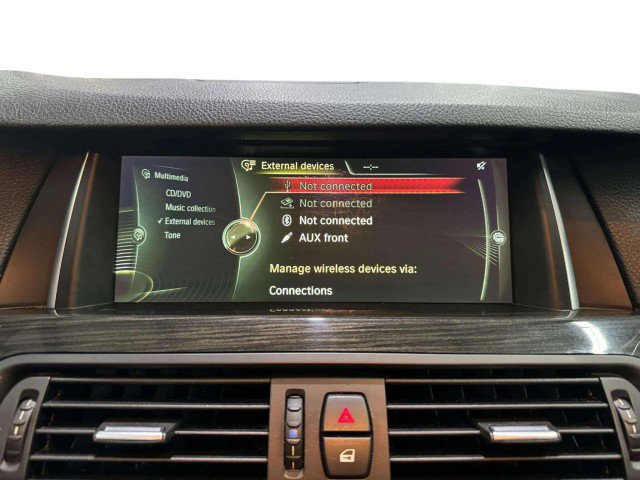 Used 2014 BMW 550i xDrive Sedan AWD/4WD image 25