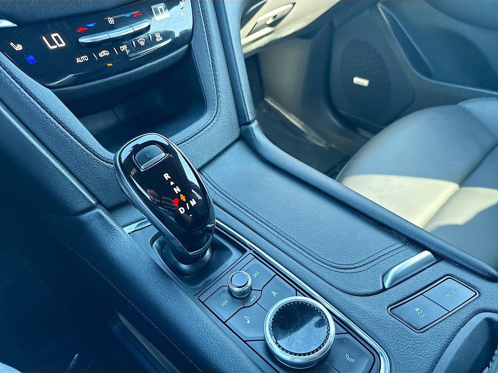 Used 2024 Cadillac XT5 Premium Luxury AWD/4WD image 17