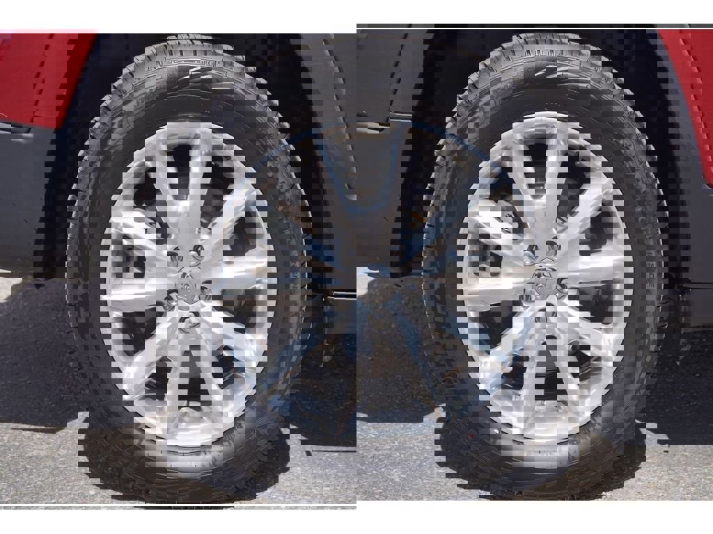 Used 2016 Jeep Cherokee Limited w/ Luxury Group image 6