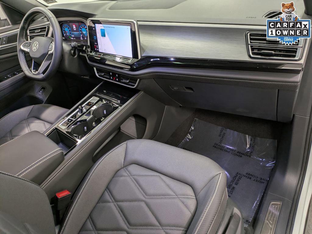 Used 2025 Volkswagen Atlas Cross Sport SE w/ Panoramic Sunroof Package FWD image 30