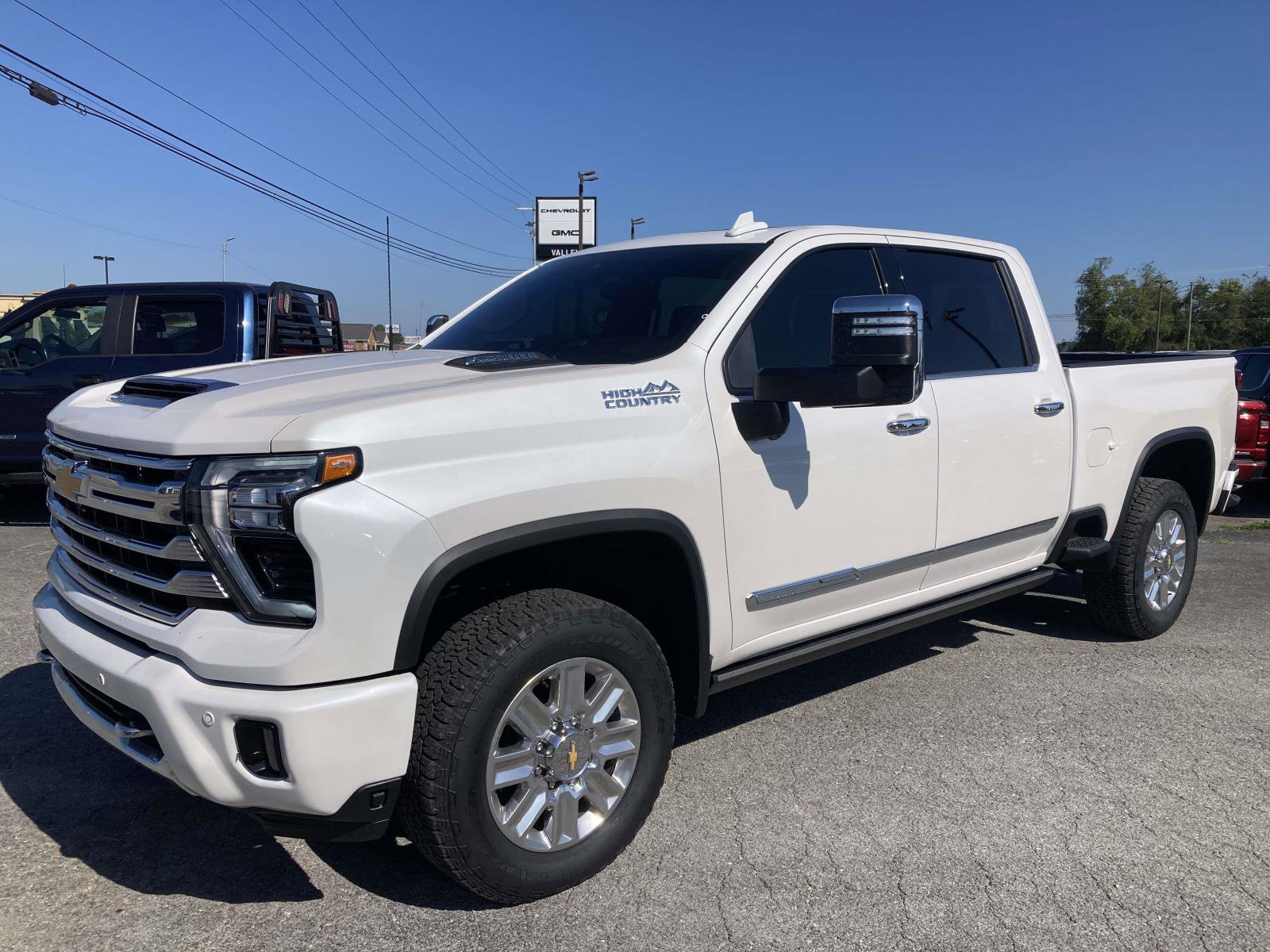 Used 2025 Chevrolet Silverado 2500 High Country w/ High Country Premium Package image 5