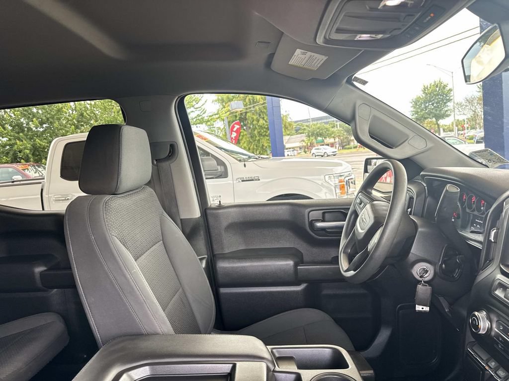 Used 2020 GMC Sierra 1500 2WD Crew Cab w/ Sierra Value Package image 12