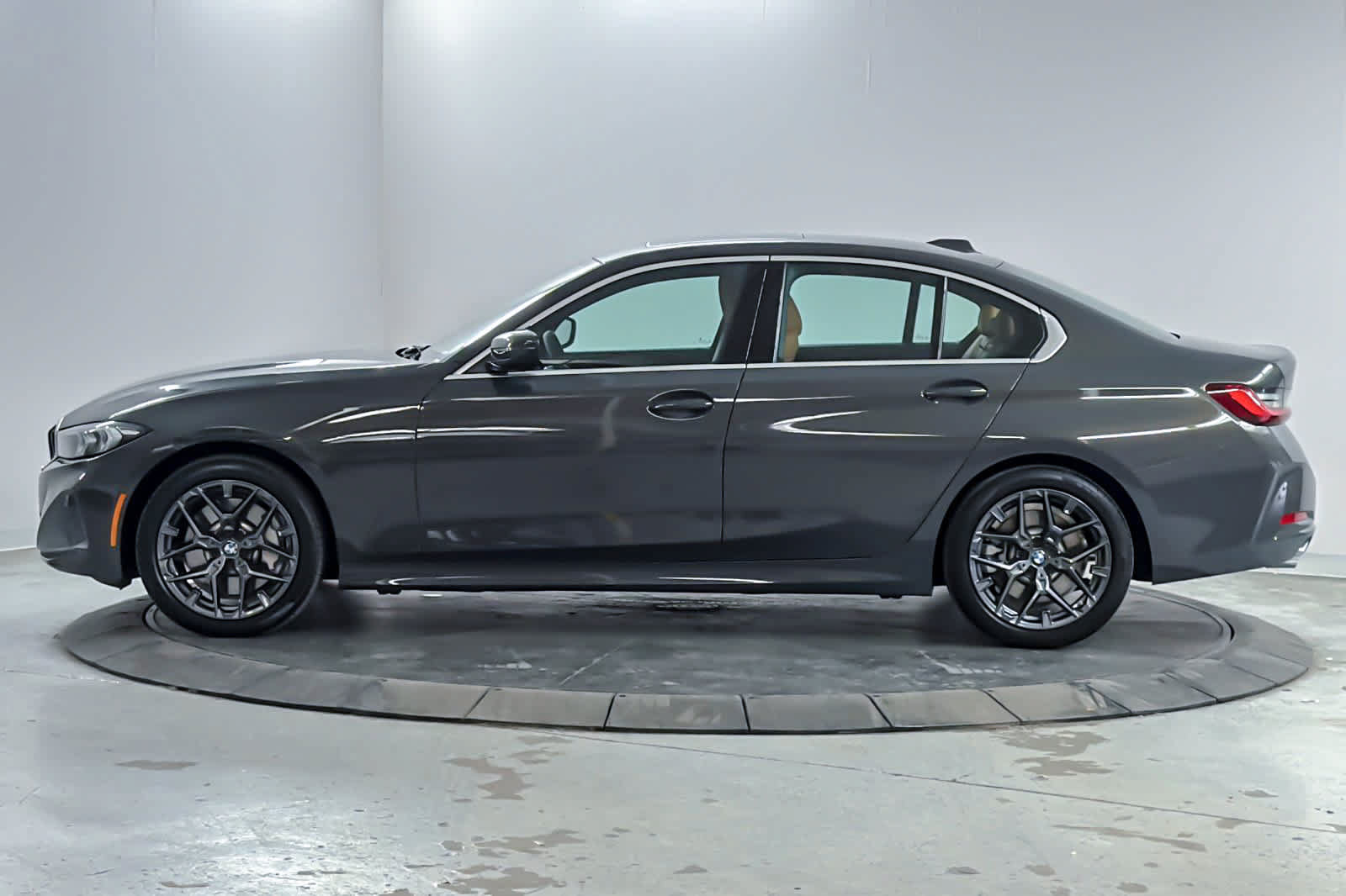 Used 2026 BMW 330i Sedan w/ Convenience Package RWD image 5