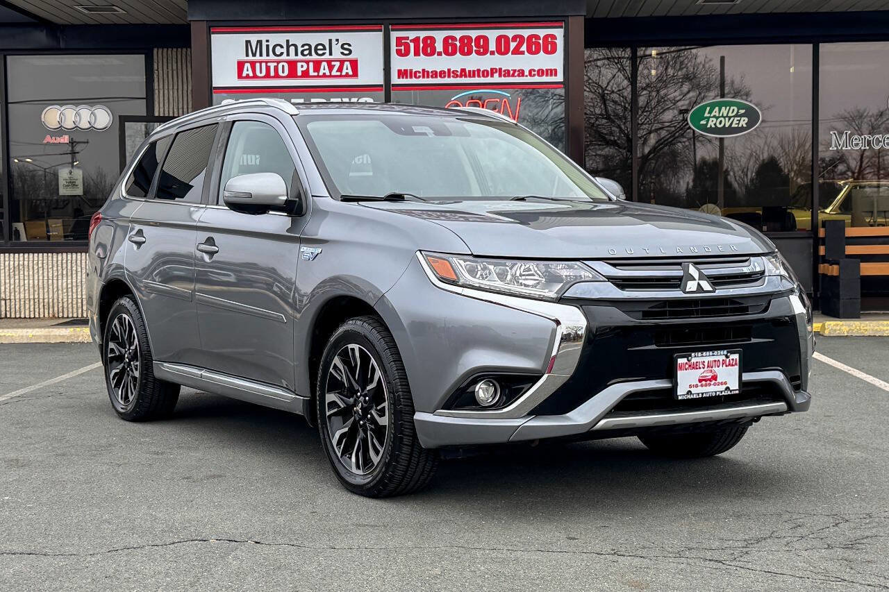 Used 2018 Mitsubishi Outlander GT image 1