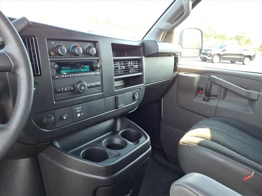 Used 2025 Chevrolet Express 2500 w/ Driver Convenience Package RWD image 22