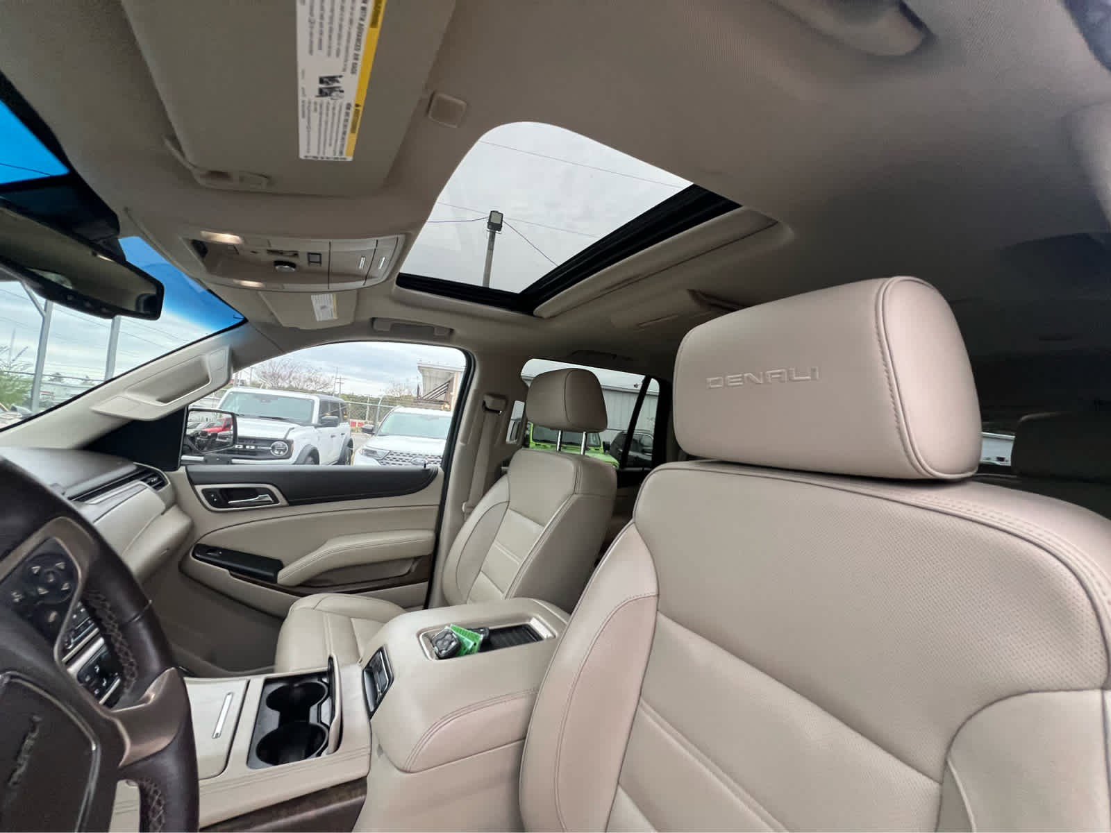 Used 2018 GMC Yukon Denali w/ Open Road Package image 3