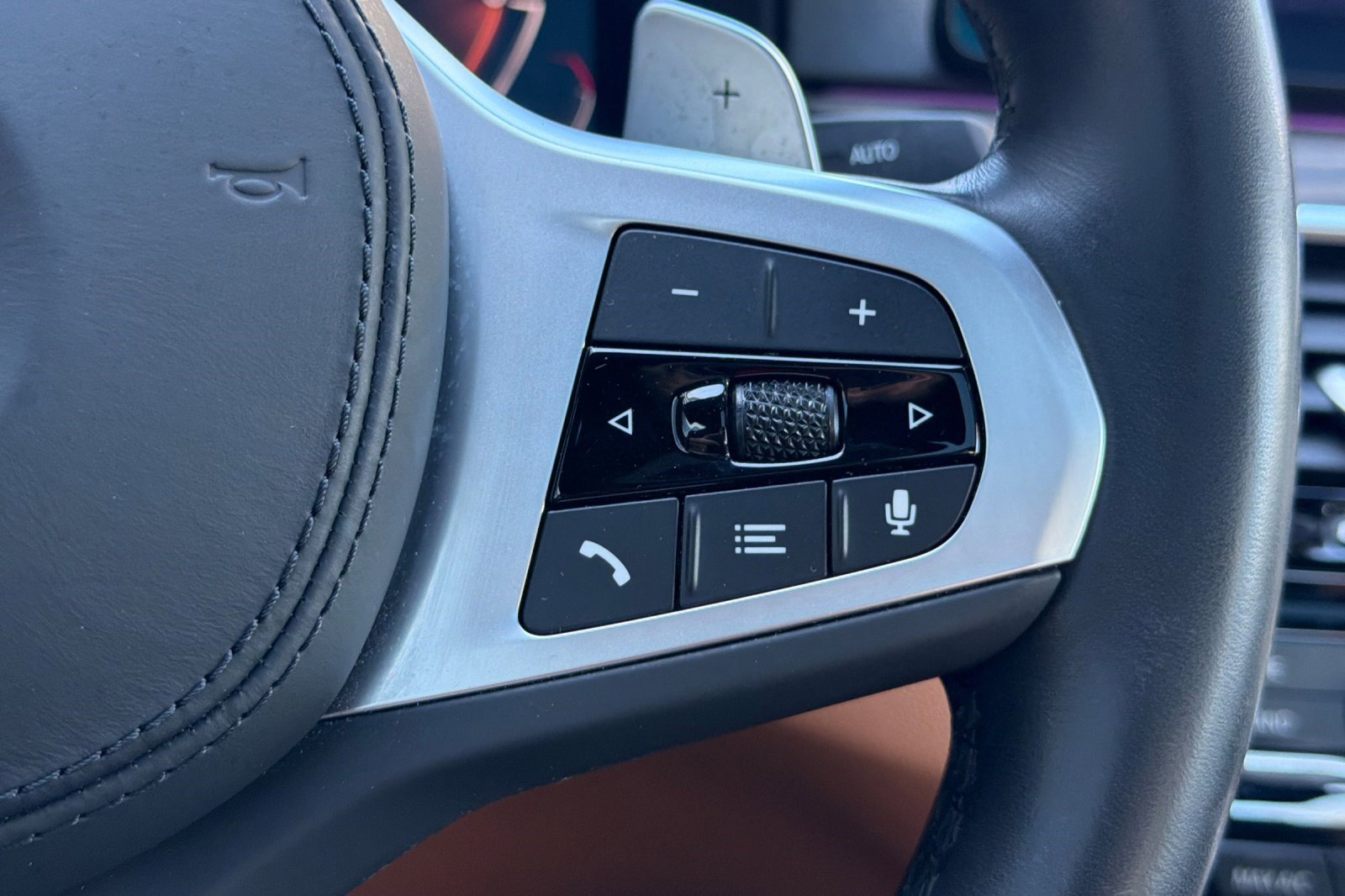 Certified 2023 BMW 540i w/ M Sport Package image 32