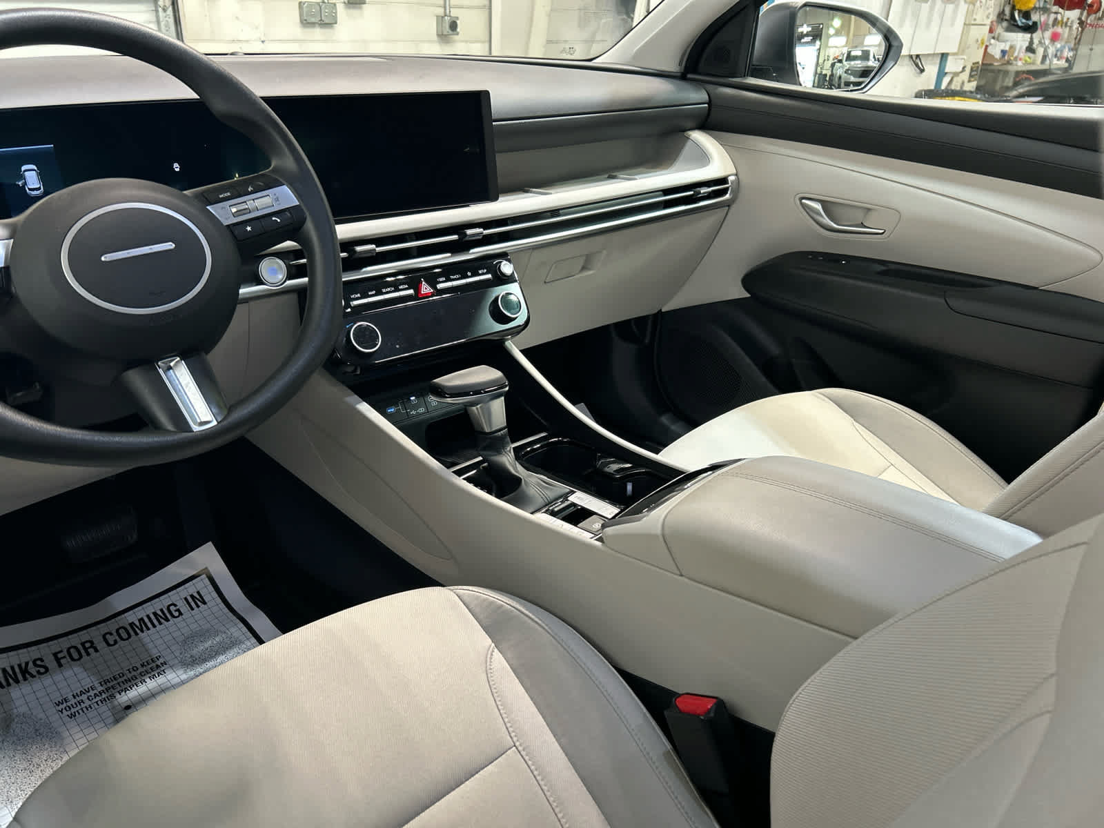Used 2025 Hyundai Tucson SEL FWD image 4