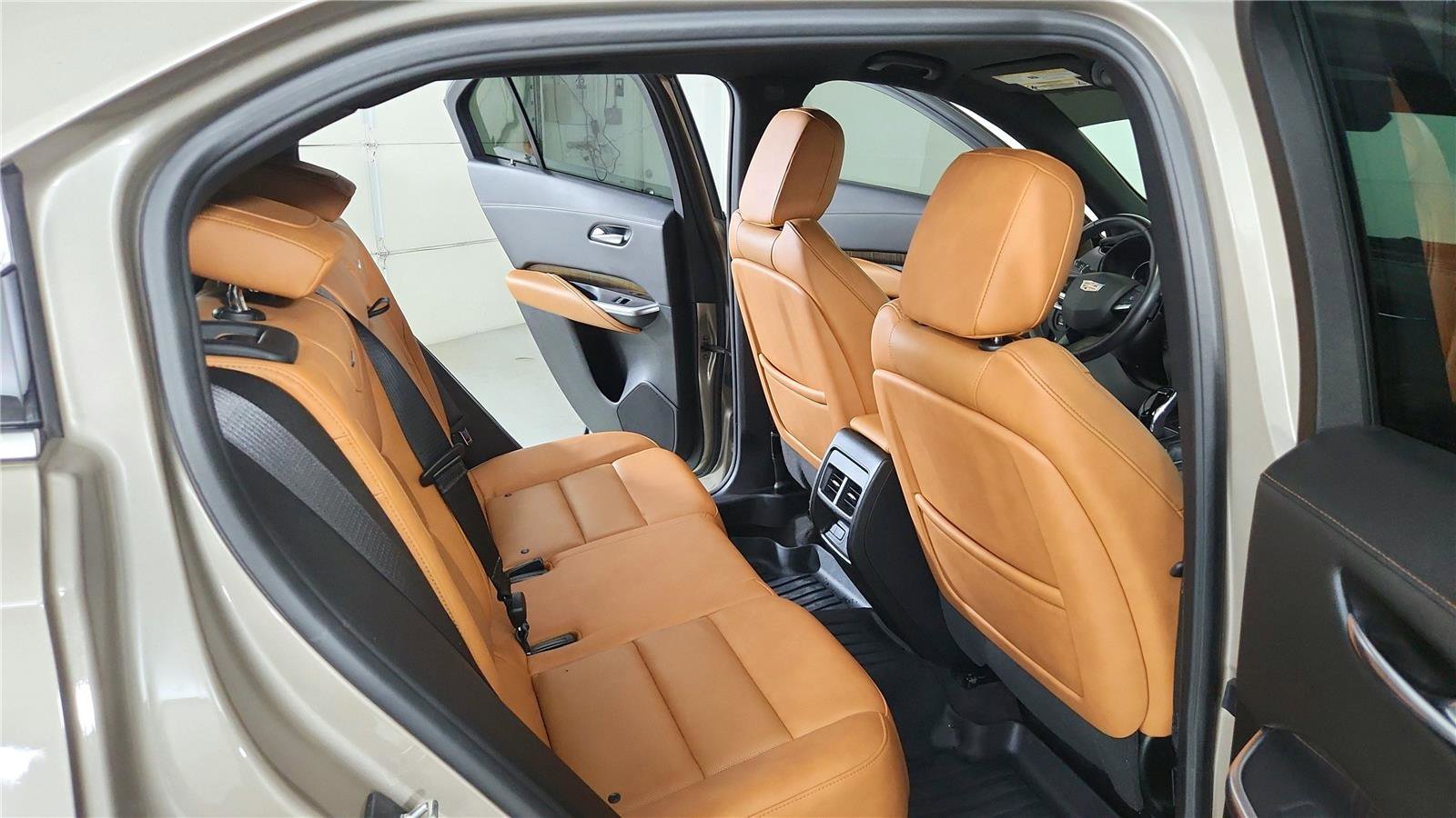 Used 2022 Cadillac XT4 Premium Luxury w/ Enhanced Visibility Package AWD/4WD image 20