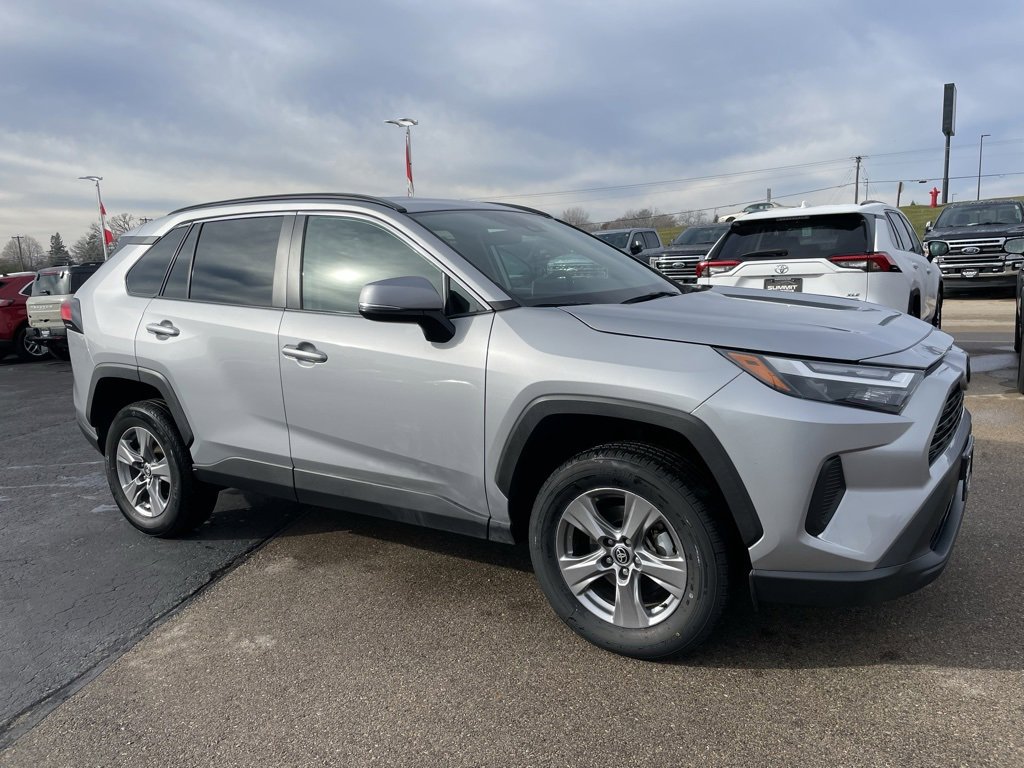 Used 2024 Toyota RAV4 XLE image 2