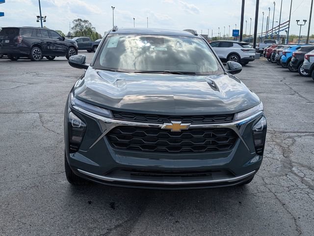 New 2026 Chevrolet Trax LT w/ Driver Confidence Package image 2