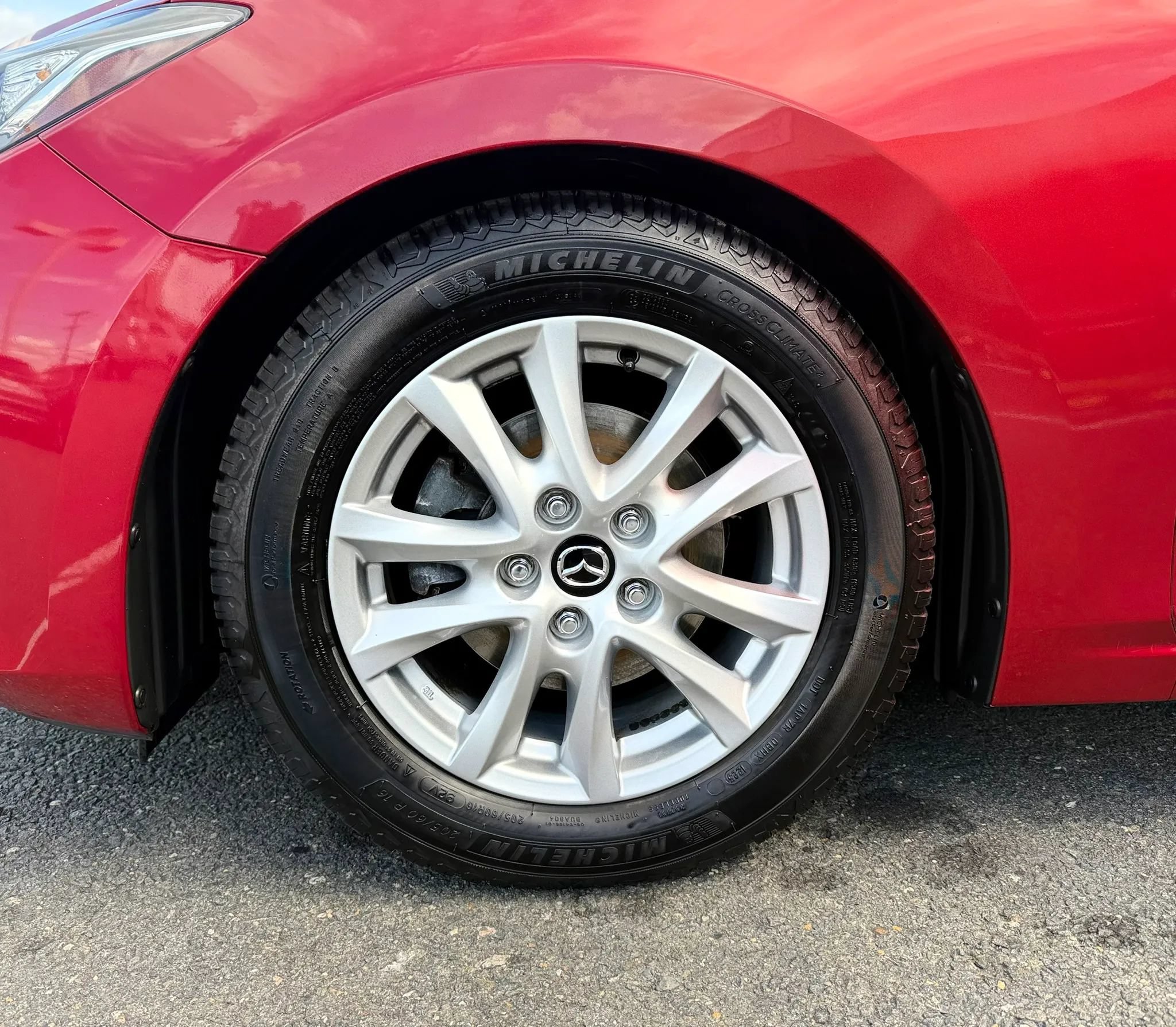 Used 2016 MAZDA MAZDA3 i Touring w/ Popular Equipment Package FWD image 44