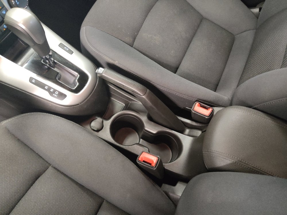 Used 2016 Chevrolet Cruze LT image 26