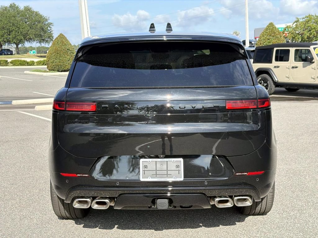 New 2026 Land Rover Range Rover Sport Dynamic SE AWD/4WD image 4