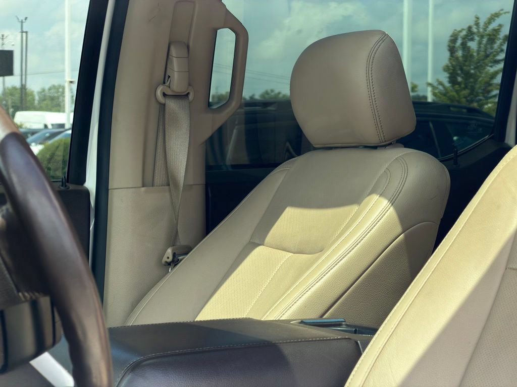 Used 2018 Ford F150 Lariat w/ Equipment Group 502A Luxury AWD/4WD image 14
