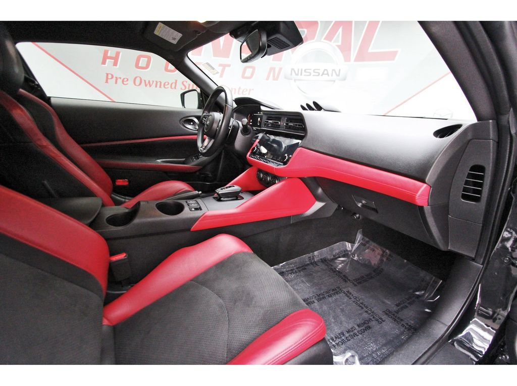 Used 2025 Nissan Z Performance w/ Floor Mat Package RWD image 10