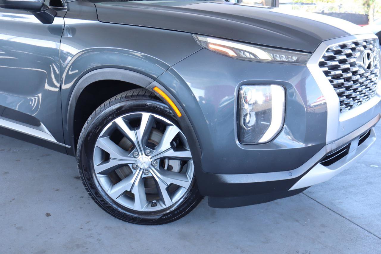 Used 2020 Hyundai Palisade SEL w/ Premium Package FWD image 4