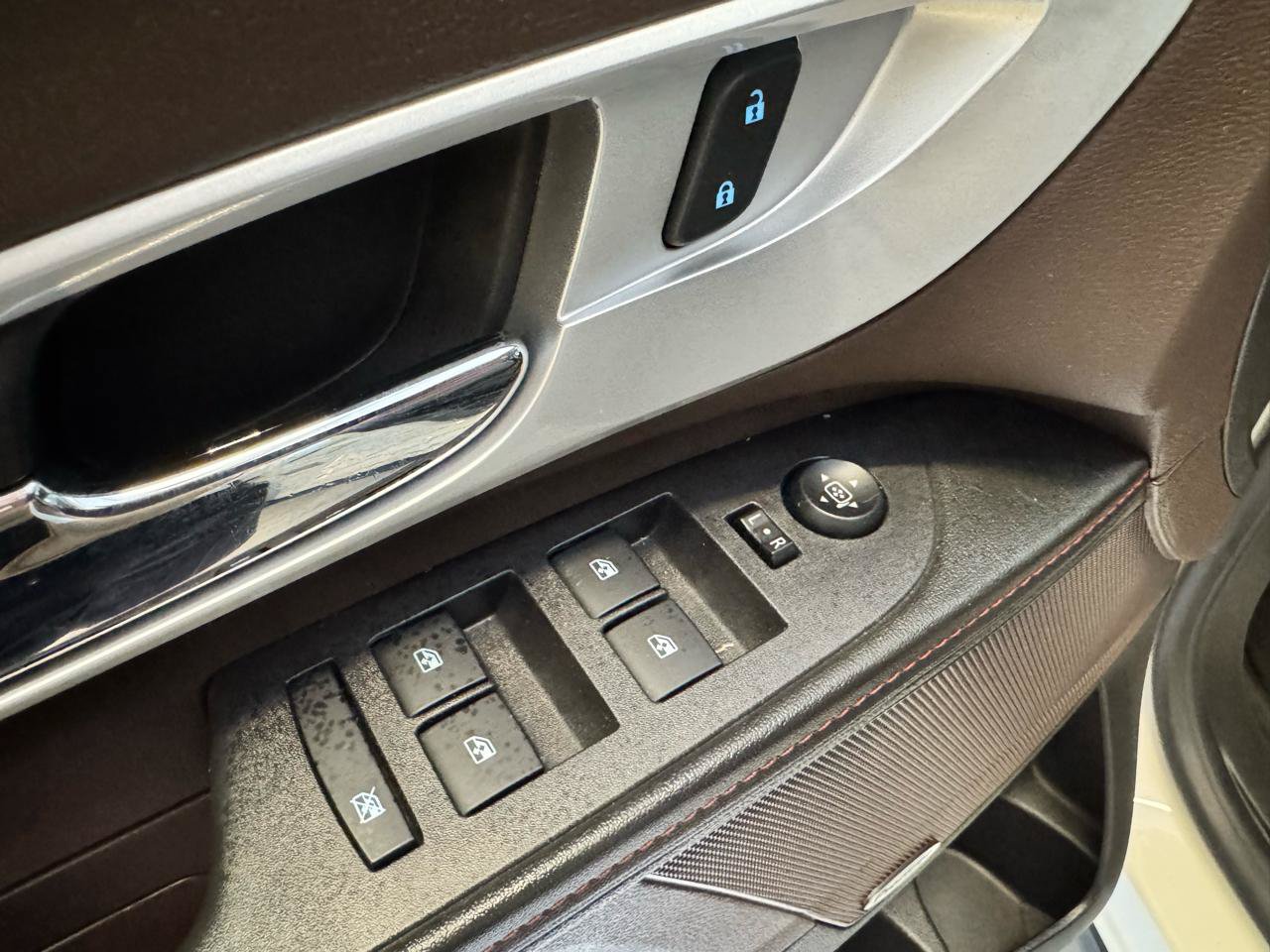 Used 2015 Chevrolet Equinox LTZ FWD image 11