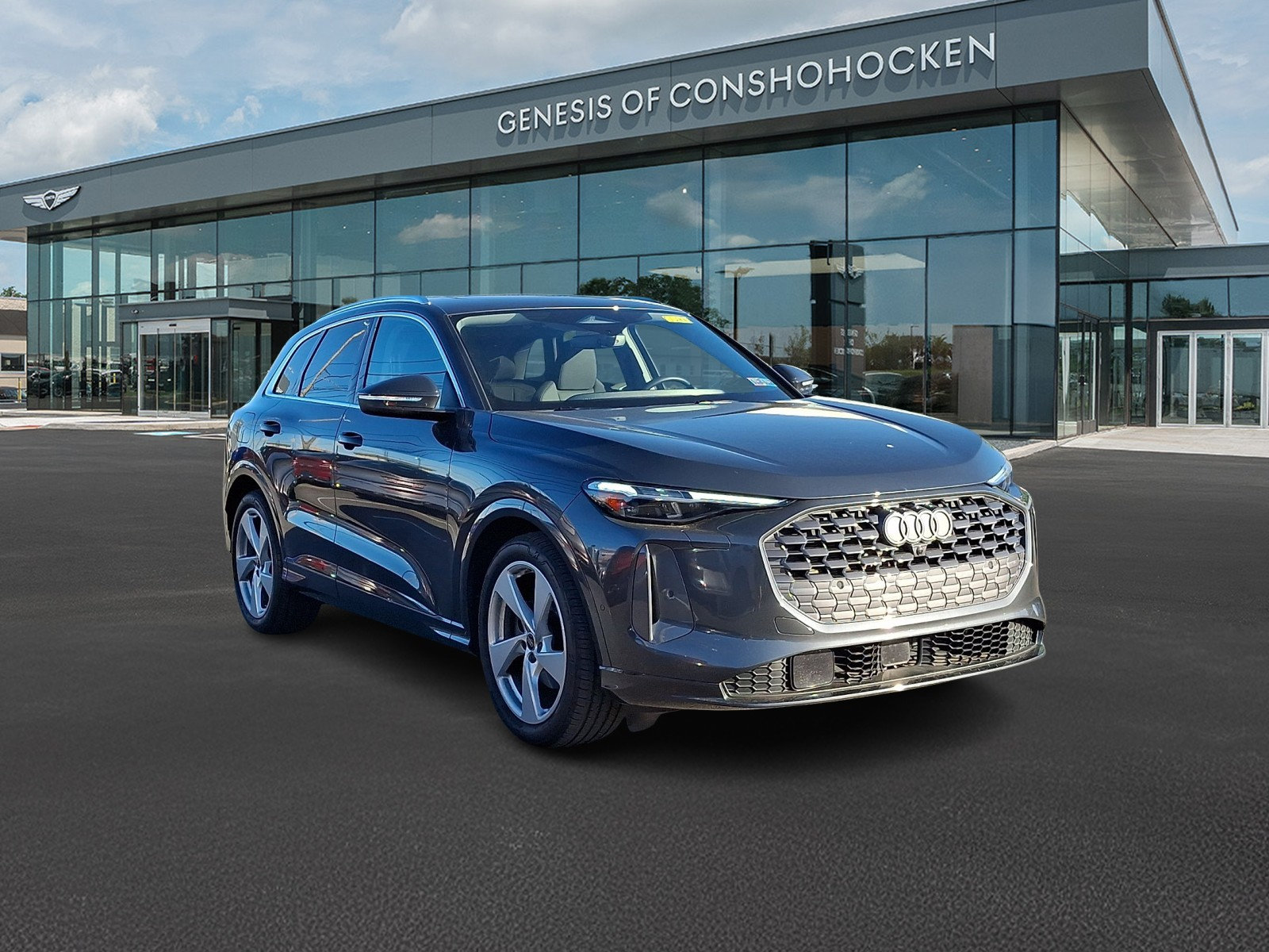 Used 2025 Audi Q5 Prestige AWD/4WD image 2