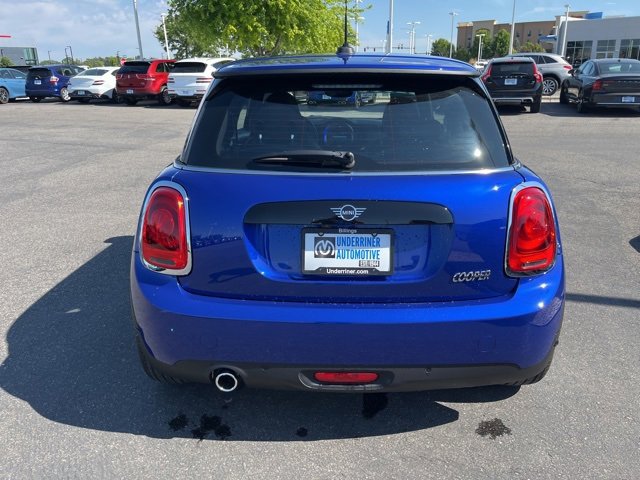 Used 2021 MINI Cooper 2-Door Hardtop image 4