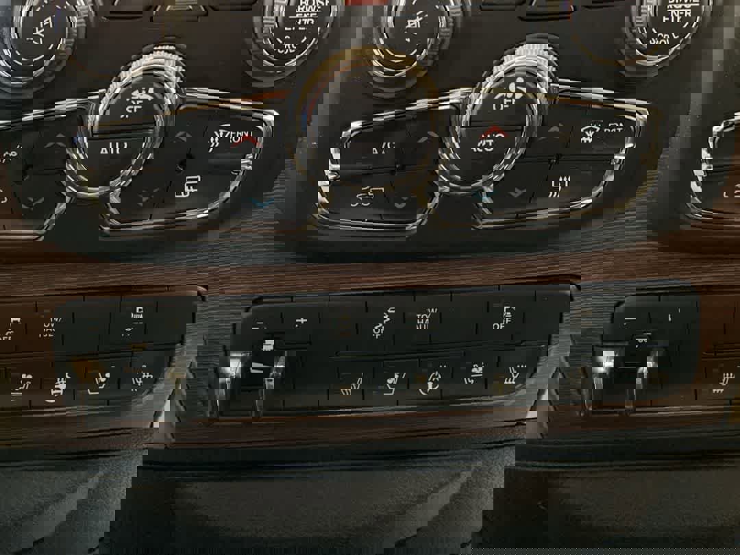 Used 2015 RAM 2500 Laramie w/ Protection Group image 21