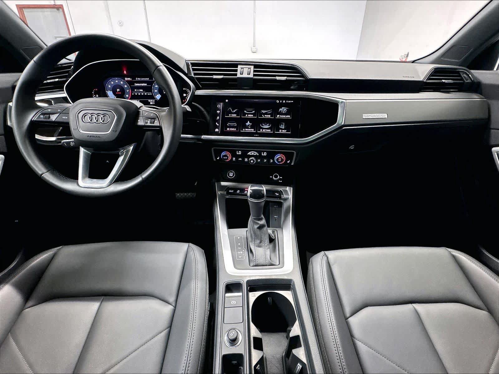 Certified 2025 Audi Q3 2.0T Premium AWD/4WD image 16