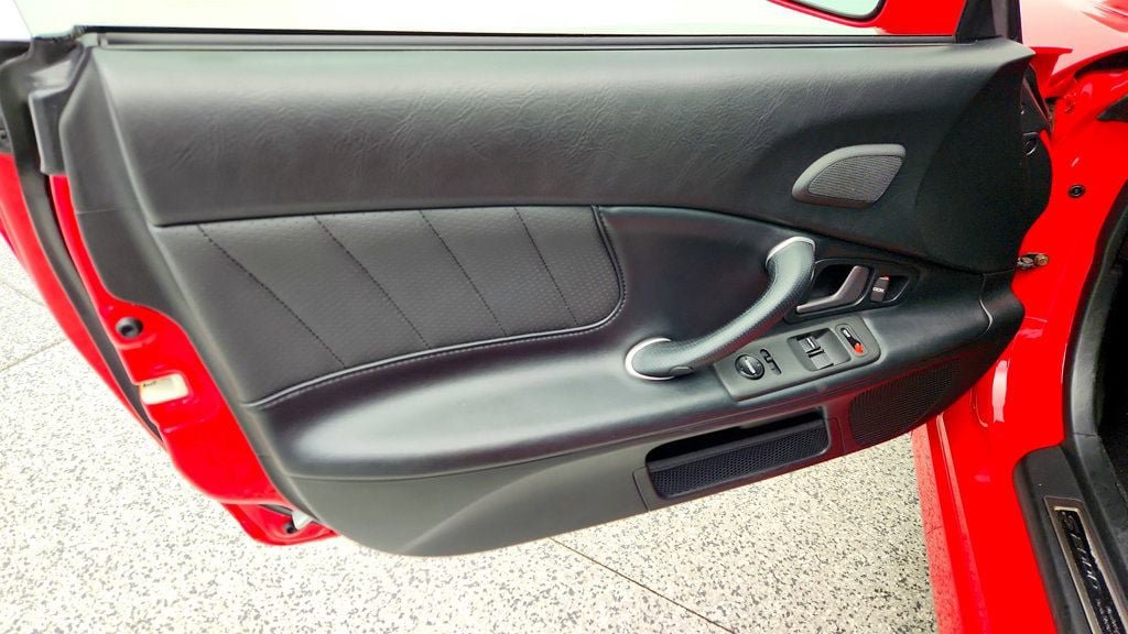 Used 2005 Honda S2000 image 11