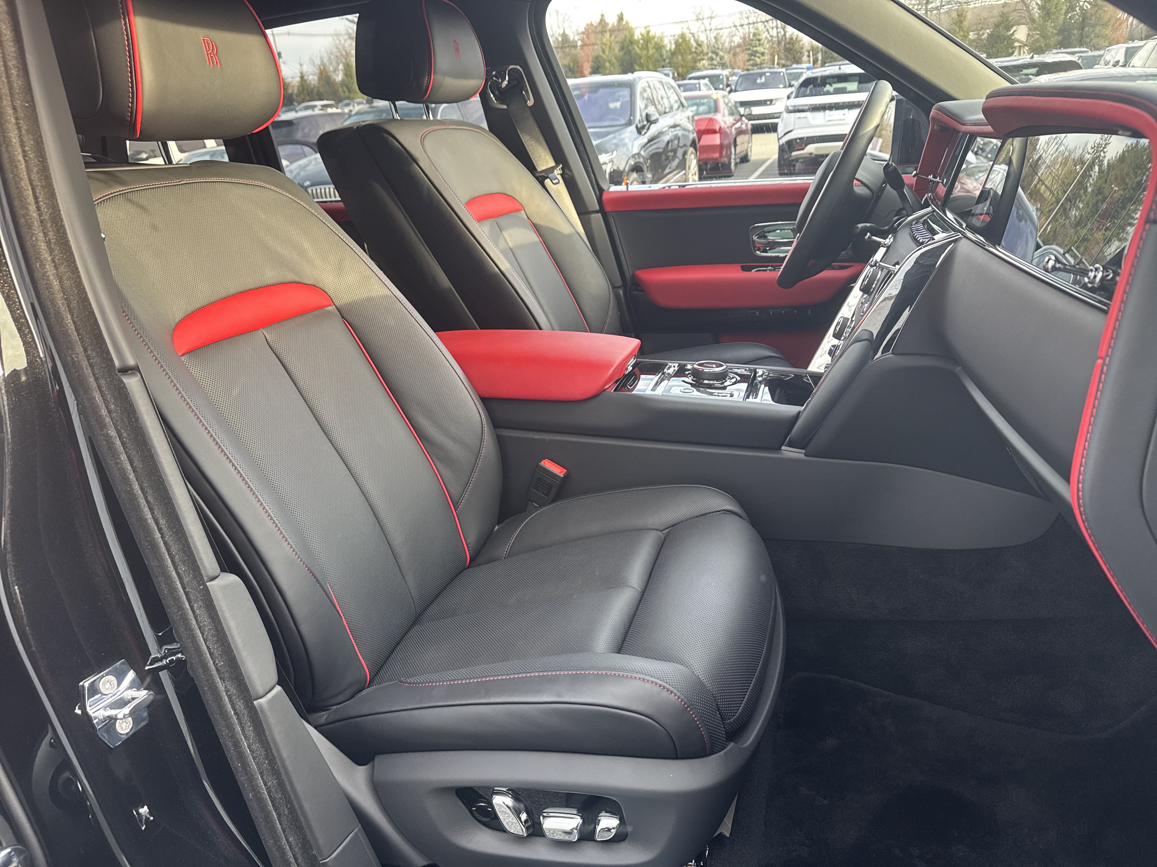 Certified 2025 Rolls-Royce Cullinan AWD/4WD image 2