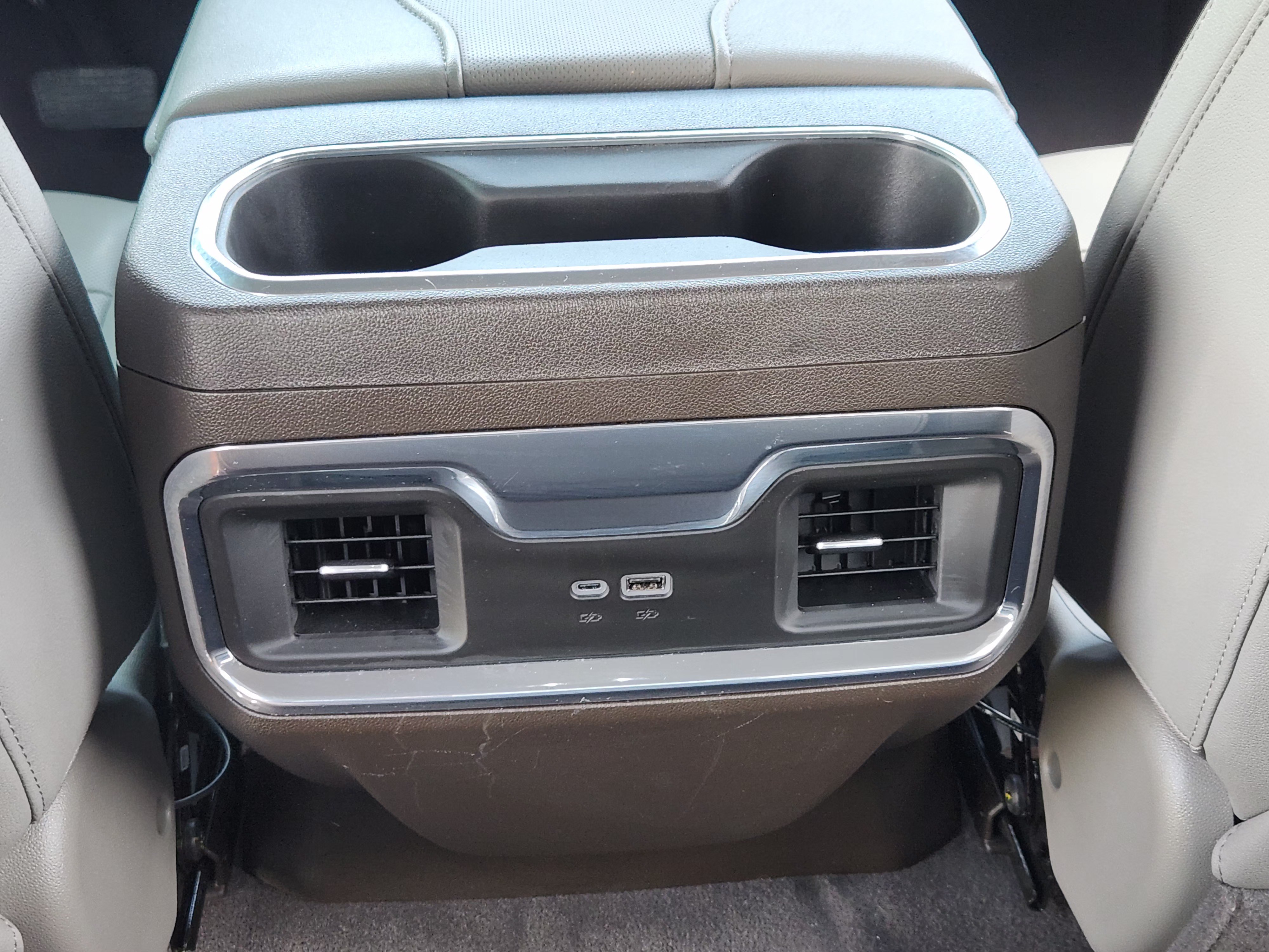 Used 2024 Chevrolet Silverado 1500 LTZ RWD image 31